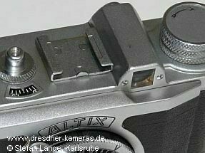 Altix III (Version mit Festoptik; mit offenbar werksseitig montiertem Zubehrschuh)