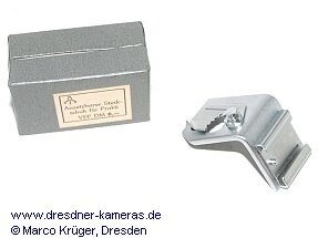 ansteck- und arretierbarer Zubehr- und Blitzschuh mit Originalkarton