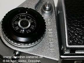 Exa 1b #000547; Nullserienkamera mit schwarz eloxiertem M42-Anschraubring und Gravur “aus DRESDEN” Exa 1b #000547; Nullserienkamera mit schwarz eloxiertem M42-Anschraubring und Gravur “aus DRESDEN”