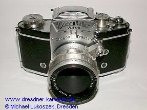 Exakta Varex VX #816936 mit Tessar 2,8/50 und drei genormten Blitzbuchsen (bergangsvariante zur Exakta Varex IIa)