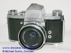 Praktica IV F - mit Fresnellinse