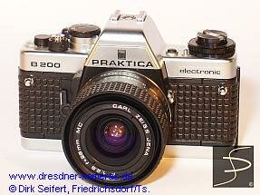 Praktica B 200 chrom mit genoppter Belederung