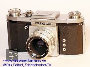 Praktica (Praktica FX, Variante mit aufgeschraubtem Praktica-Schild, gerade)