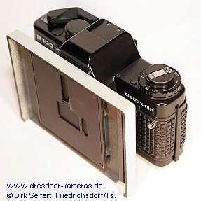 Praktica B 100 M am Ansatzstck der mf-AKS